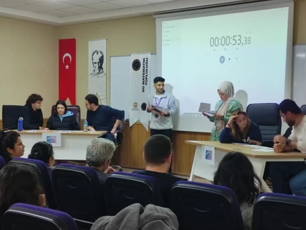 Matematik Topluluğunun düzenlediği 1. Bilgi Yarışması etkinliği 